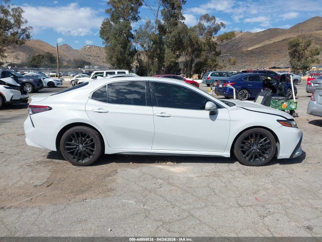 44954838 :رقم المزاد ، 4T1K61AK7NU009898 vin ، 2022 Toyota Camry Xse مزاد بيع
