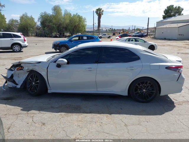 44954838 :رقم المزاد ، 4T1K61AK7NU009898 vin ، 2022 Toyota Camry Xse مزاد بيع