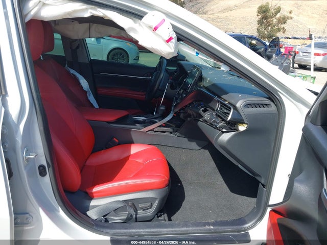 44954838 :رقم المزاد ، 4T1K61AK7NU009898 vin ، 2022 Toyota Camry Xse مزاد بيع