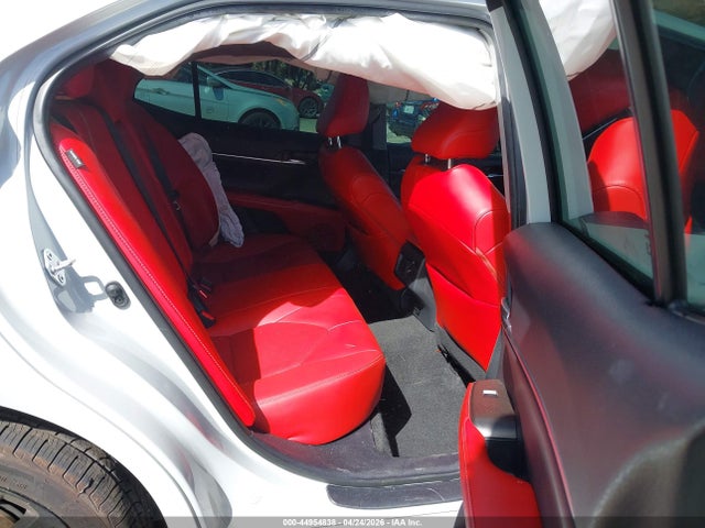 44954838 :رقم المزاد ، 4T1K61AK7NU009898 vin ، 2022 Toyota Camry Xse مزاد بيع