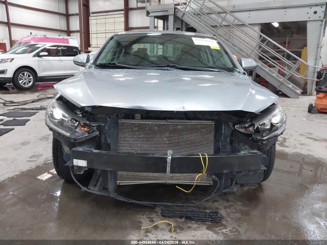 5NPD74LF1HH148757 Hyundai ELANTRA SE