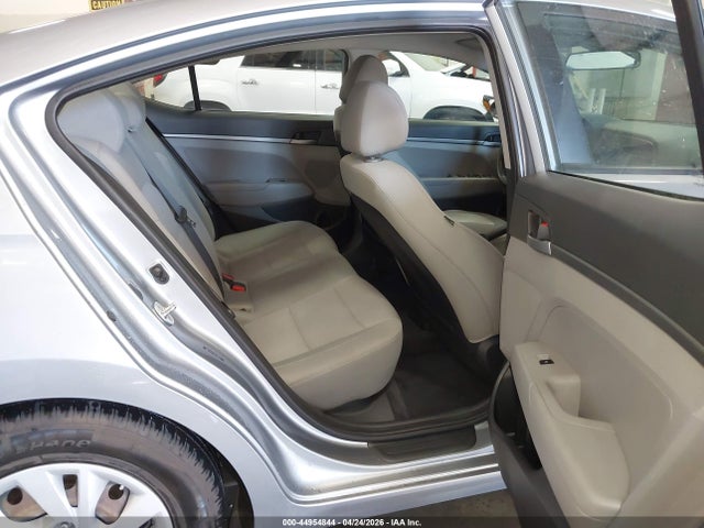5NPD74LF1HH148757 Hyundai ELANTRA SE