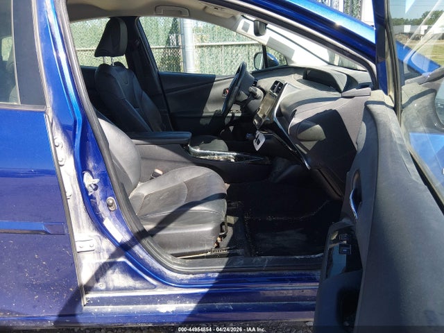 Toyota Prius Four 2017 JTDKARFU3H3529828 Image 5