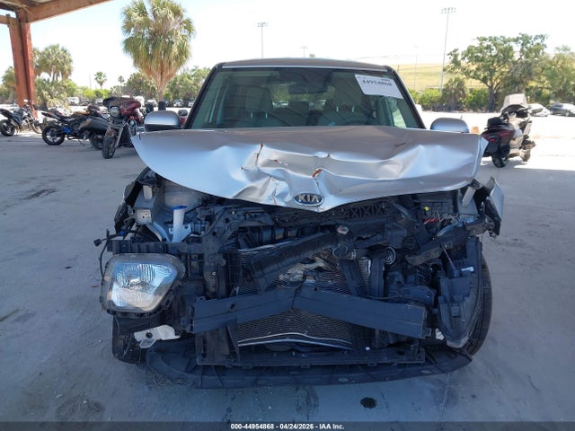 2020 Kia Soul Lx მანქანა იყიდება აუქციონზე, vin: KNDJ23AU2L7718307, აუქციონის ნომერი: 44954868