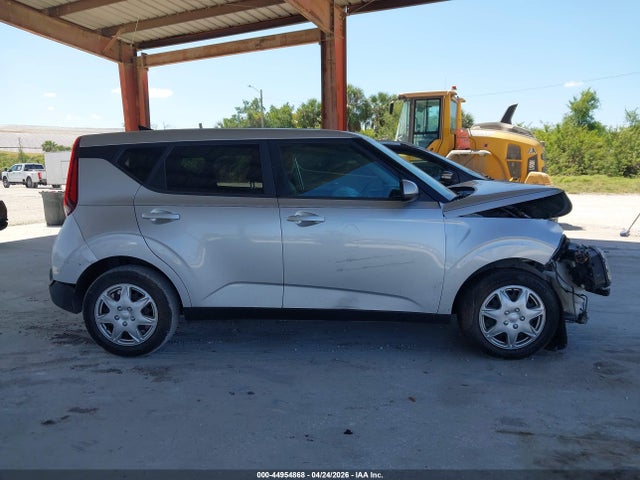 2020 Kia Soul Lx მანქანა იყიდება აუქციონზე, vin: KNDJ23AU2L7718307, აუქციონის ნომერი: 44954868