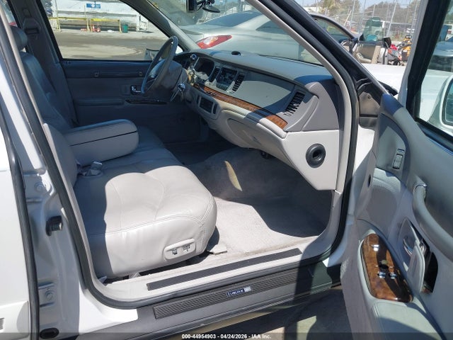 44954903 :رقم المزاد ، 1LNLM82W9TY646625 vin ، 1996 Lincoln Town Car Sgn/dmnd Anv/cypress/jn مزاد بيع