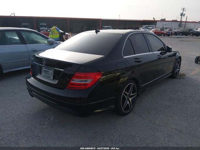 2013 Mercedes-benz C 250 Sport მანქანა იყიდება აუქციონზე, vin: WDDGF4HB4DR285044, აუქციონის ნომერი: 44954910