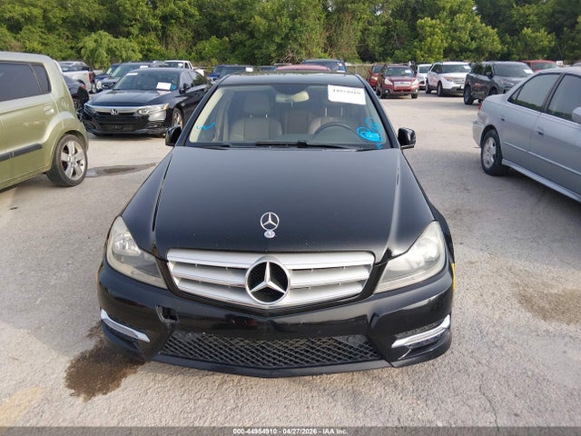 2013 Mercedes-benz C 250 Sport მანქანა იყიდება აუქციონზე, vin: WDDGF4HB4DR285044, აუქციონის ნომერი: 44954910