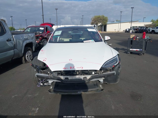 2022 Tesla Model S Dual Motor All-wheel Drive მანქანა იყიდება აუქციონზე, vin: 5YJSA1E53NF469124, აუქციონის ნომერი: 44954947