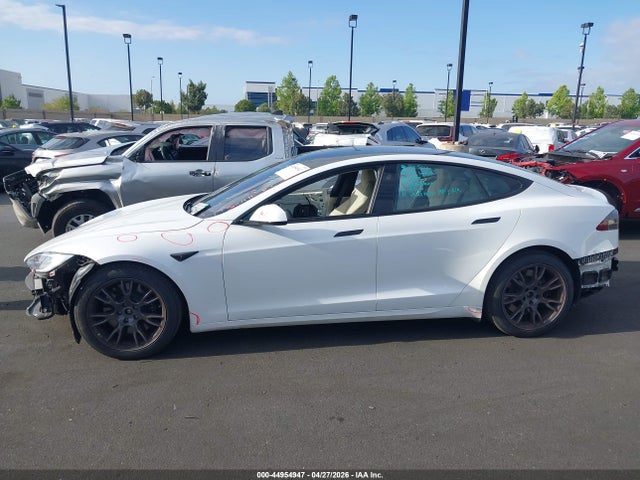 2022 Tesla Model S Dual Motor All-wheel Drive მანქანა იყიდება აუქციონზე, vin: 5YJSA1E53NF469124, აუქციონის ნომერი: 44954947