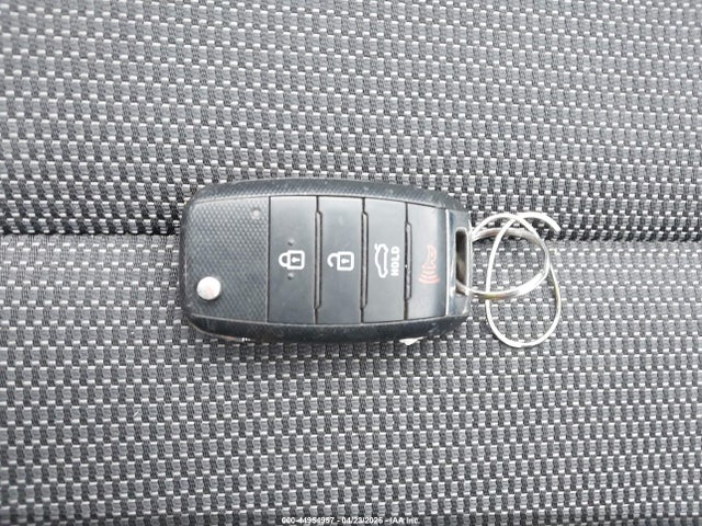 3KPFK4A79HE093983 KIA FORTE LX