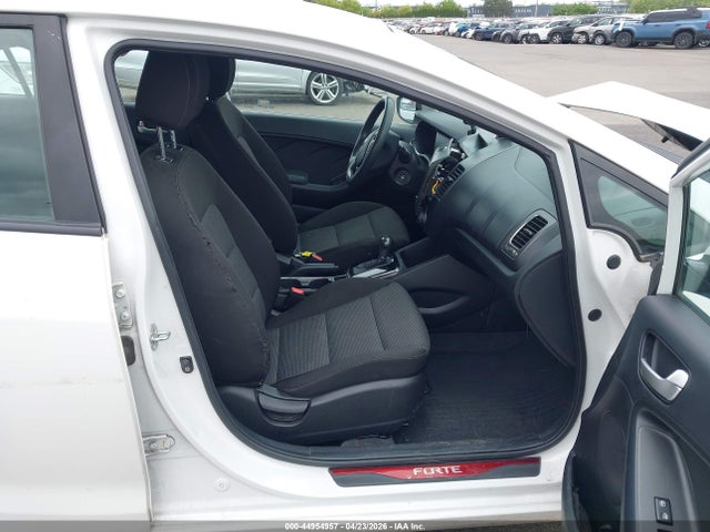 3KPFK4A79HE093983 KIA FORTE LX