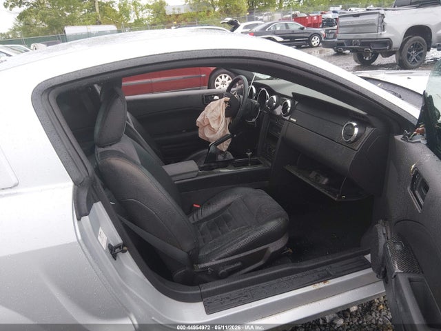 Продажа на аукционе авто 2005 Ford Mustang Gt Deluxe/gt Premium, vin: 1ZVFT82H955227391, номер лота: 44954972