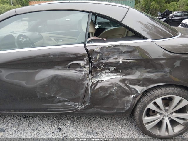 44955011 :رقم المزاد ، WVWFW8AHXDV001984 vin ، 2013 Volkswagen Eos Lux مزاد بيع