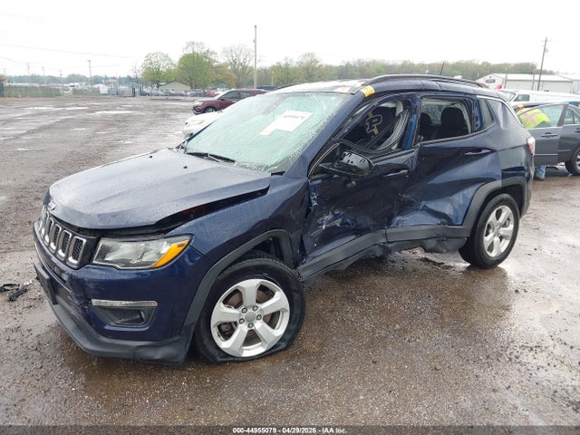 2019 Jeep Compass Latitude Fwd მანქანა იყიდება აუქციონზე, vin: 3C4NJCBB1KT636242, აუქციონის ნომერი: 44955079