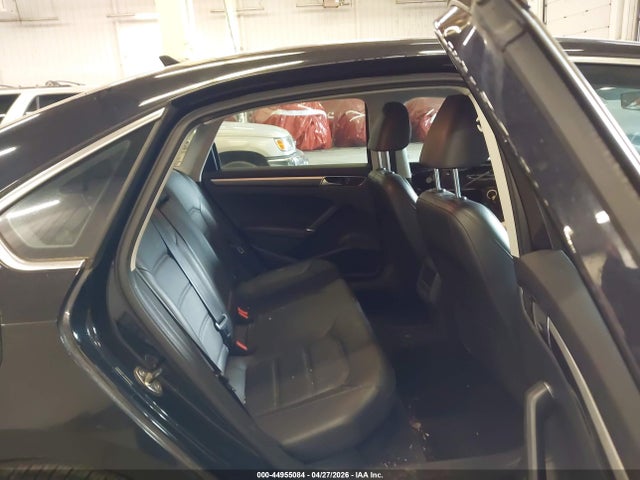 44955084 :رقم المزاد ، 1VWDT7A35HC016440 vin ، 2017 Volkswagen Passat 1.8t R-line مزاد بيع