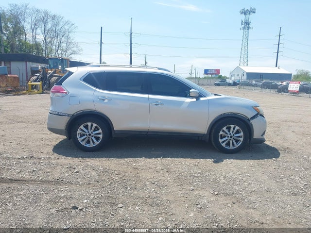 44955097 :رقم المزاد ، 5N1AT2MT8FC903267 vin ، 2015 Nissan Rogue Sv مزاد بيع