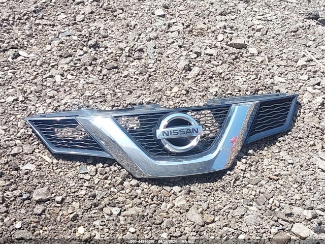 44955097 :رقم المزاد ، 5N1AT2MT8FC903267 vin ، 2015 Nissan Rogue Sv مزاد بيع