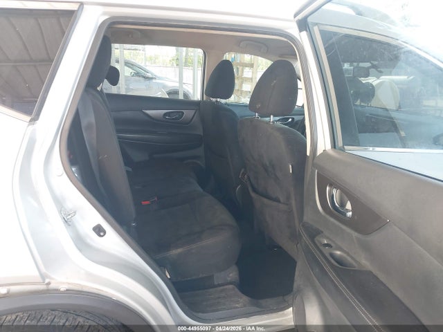 44955097 :رقم المزاد ، 5N1AT2MT8FC903267 vin ، 2015 Nissan Rogue Sv مزاد بيع
