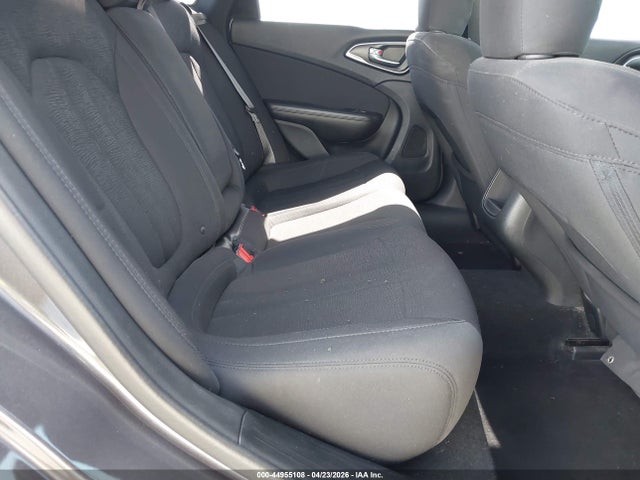 44955108 :رقم المزاد ، 1C3CCCAB2FN596153 vin ، 2015 Chrysler 200 Limited مزاد بيع