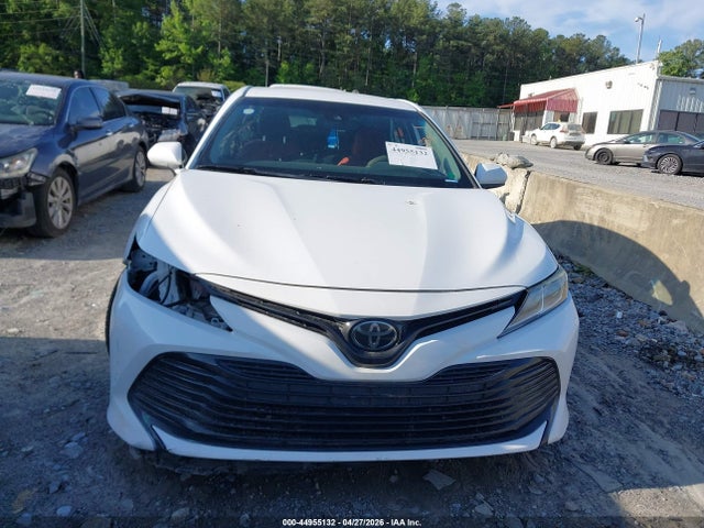 2020 Toyota Camry Le მანქანა იყიდება აუქციონზე, vin: 4T1C11AK8LU343390, აუქციონის ნომერი: 44955132