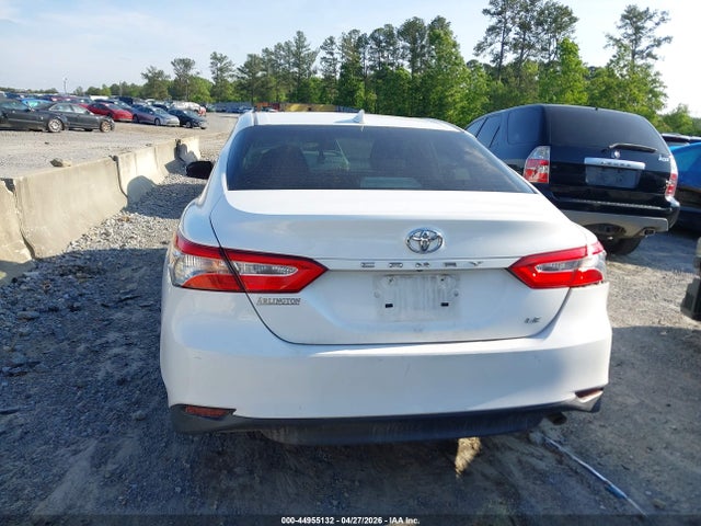2020 Toyota Camry Le მანქანა იყიდება აუქციონზე, vin: 4T1C11AK8LU343390, აუქციონის ნომერი: 44955132