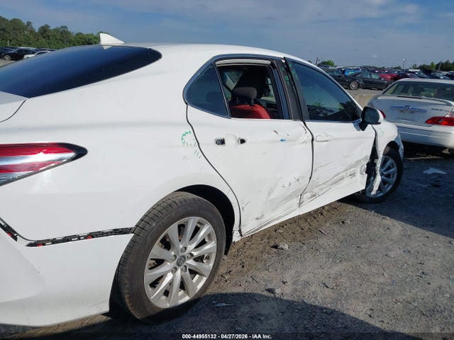 2020 Toyota Camry Le მანქანა იყიდება აუქციონზე, vin: 4T1C11AK8LU343390, აუქციონის ნომერი: 44955132