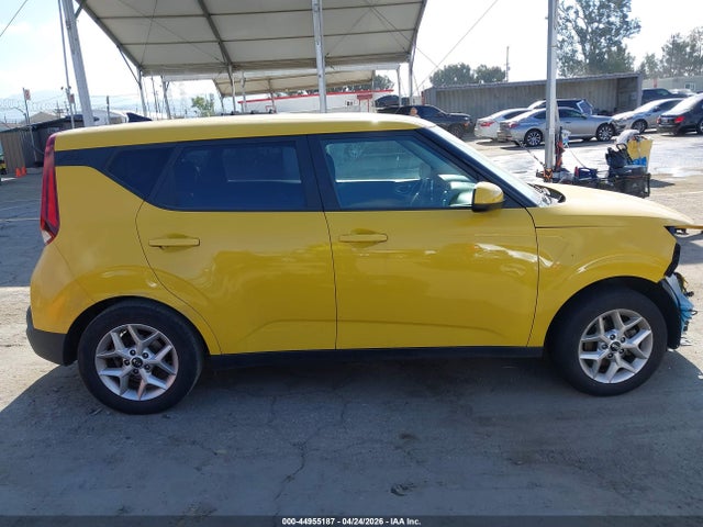 2020 Kia Soul S მანქანა იყიდება აუქციონზე, vin: KNDJ23AU7L7122822, აუქციონის ნომერი: 44955187
