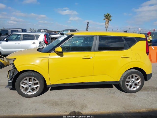 2020 Kia Soul S მანქანა იყიდება აუქციონზე, vin: KNDJ23AU7L7122822, აუქციონის ნომერი: 44955187