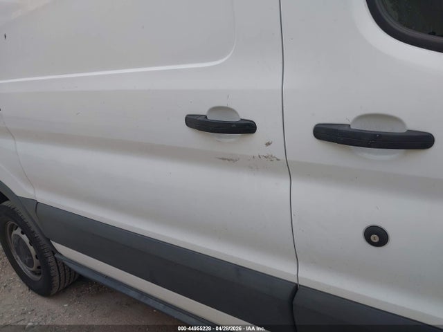 1FTYR1YM1HKA81595 Ford Transit-250