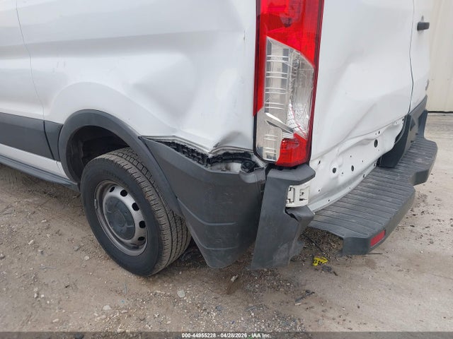 1FTYR1YM1HKA81595 Ford Transit-250
