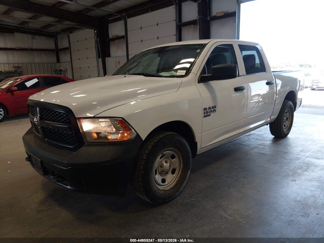 1C6RR7KG8KS649656 RAM 1500 Classic Tradesman 4x4 5&#039;7 Box