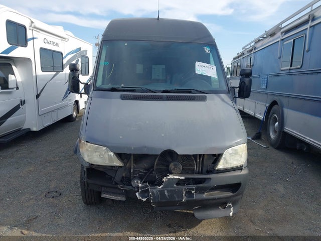 2004 Dodge Sprinter Van 2500 High Roof მანქანა იყიდება აუქციონზე, vin: WD2PD744345650893, აუქციონის ნომერი: 44955325