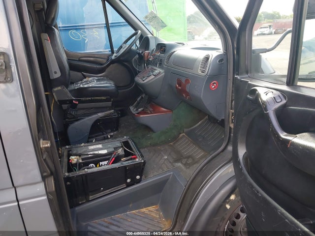 2004 Dodge Sprinter Van 2500 High Roof მანქანა იყიდება აუქციონზე, vin: WD2PD744345650893, აუქციონის ნომერი: 44955325