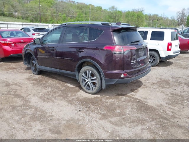Toyota RAV4 LE 2017 2T3BFREV2HW666722 Image 3