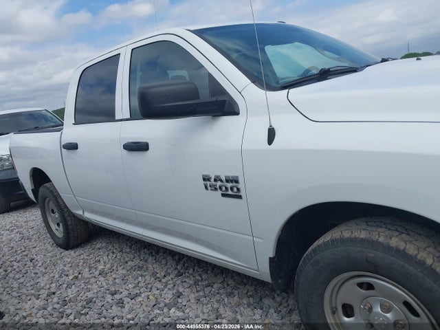 3C6RR7KG6MG663937 RAM 1500 Classic Tradesman 4x4 5&#039;7 Box