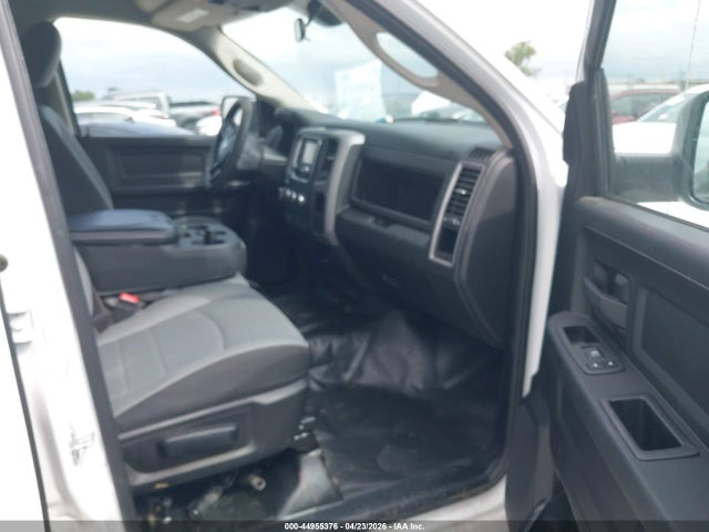 3C6RR7KG6MG663937 RAM 1500 Classic Tradesman 4x4 5&#039;7 Box