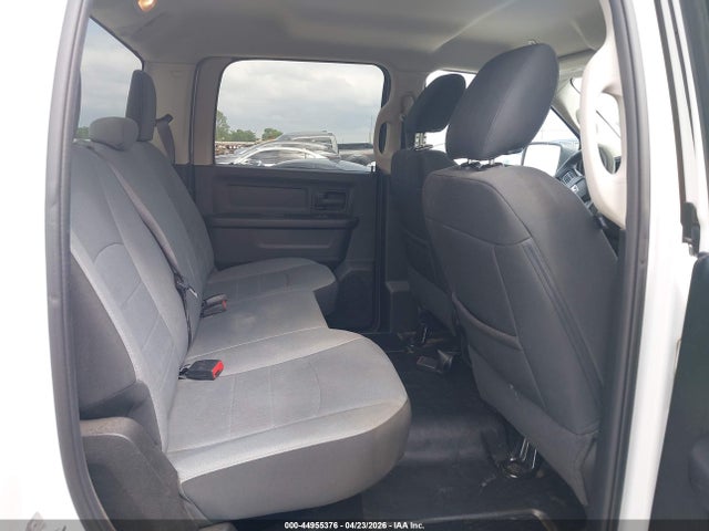 3C6RR7KG6MG663937 RAM 1500 Classic Tradesman 4x4 5&#039;7 Box