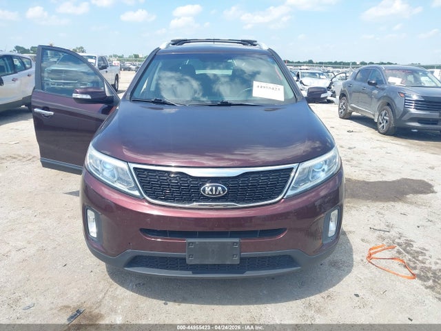 44955423 :رقم المزاد ، 5XYKT4A62FG622788 vin ، 2015 Kia Sorento Lx مزاد بيع