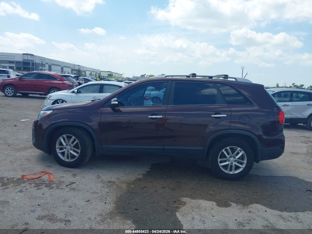 44955423 :رقم المزاد ، 5XYKT4A62FG622788 vin ، 2015 Kia Sorento Lx مزاد بيع