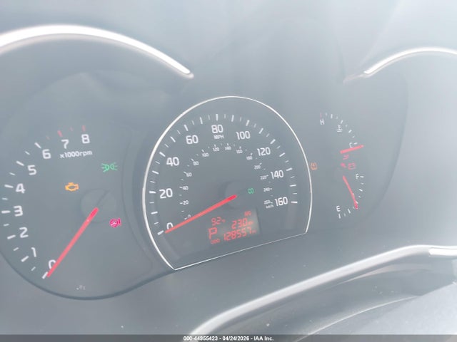 44955423 :رقم المزاد ، 5XYKT4A62FG622788 vin ، 2015 Kia Sorento Lx مزاد بيع
