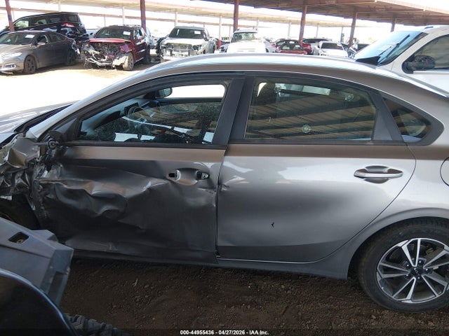 2022 Kia Forte Lxs მანქანა იყიდება აუქციონზე, vin: 3KPF24AD5NE426469, აუქციონის ნომერი: 44955436