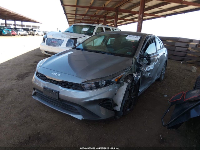 2022 Kia Forte Lxs მანქანა იყიდება აუქციონზე, vin: 3KPF24AD5NE426469, აუქციონის ნომერი: 44955436