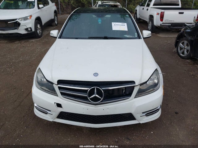 Продаж на аукціоні авто 2014 Mercedes-benz C 300 Sport 4matic, vin: WDDGF8AB7EA952240, номер лоту: 44955488