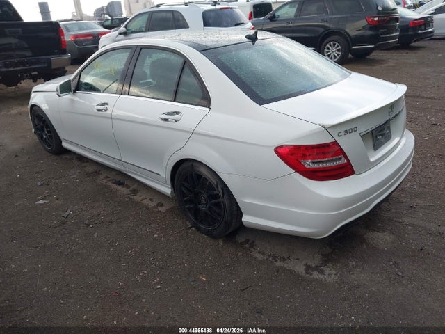 Продаж на аукціоні авто 2014 Mercedes-benz C 300 Sport 4matic, vin: WDDGF8AB7EA952240, номер лоту: 44955488