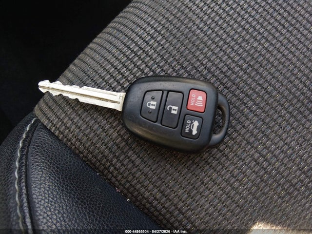 44955504 :رقم المزاد ، 5YFBURHE8HP613986 vin ، 2017 Toyota Corolla Se مزاد بيع