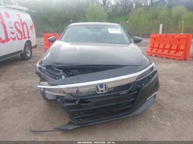 Продажа на аукционе авто 2018 Honda Accord Hybrid Touring, vin: 1HGCV3F90JA013026, номер лота: 44955528