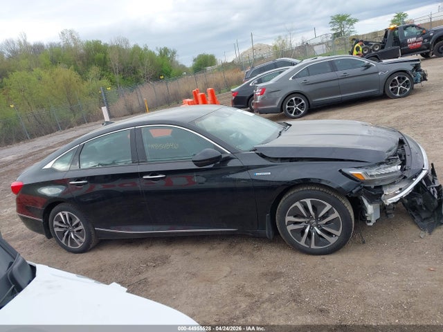 Продажа на аукционе авто 2018 Honda Accord Hybrid Touring, vin: 1HGCV3F90JA013026, номер лота: 44955528