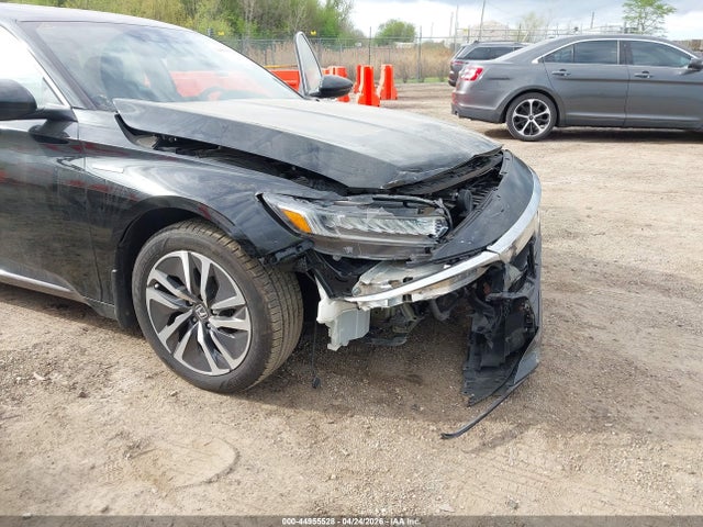 Продажа на аукционе авто 2018 Honda Accord Hybrid Touring, vin: 1HGCV3F90JA013026, номер лота: 44955528