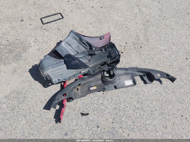 44955551 :رقم المزاد ، JTDL9RFU2L3016270 vin ، 2020 Toyota Prius Le Awd-e مزاد بيع